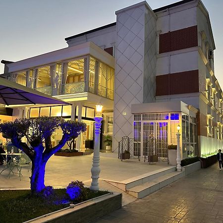 Hotel Colis Kamez Buitenkant foto