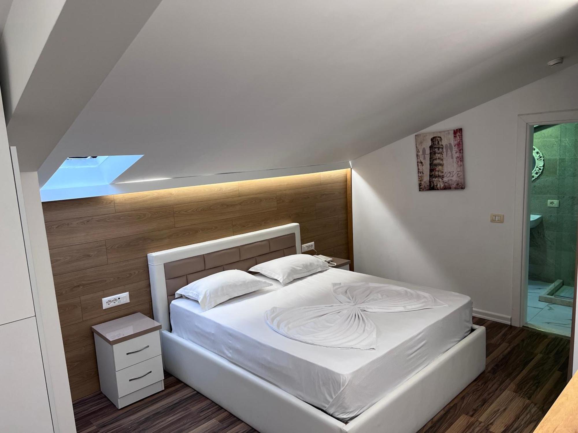 Hotel Colis Kamez Buitenkant foto