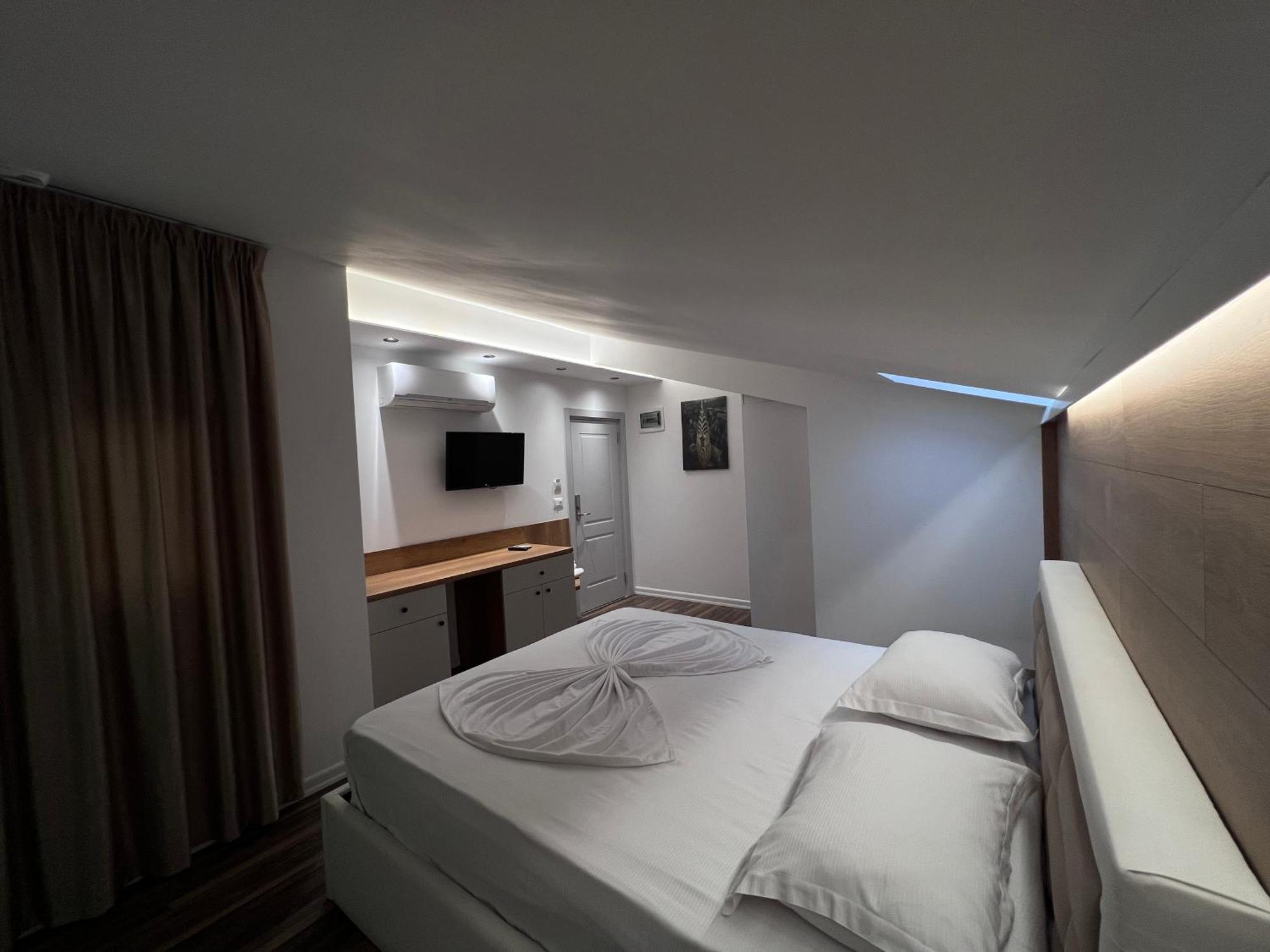 Hotel Colis Kamez Buitenkant foto